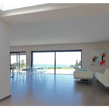 Villa & Comfortable