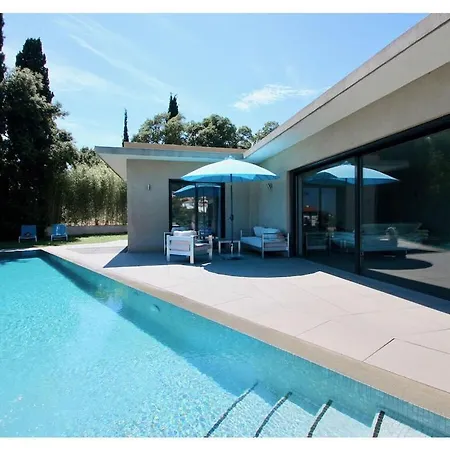 Villa & Comfortable
