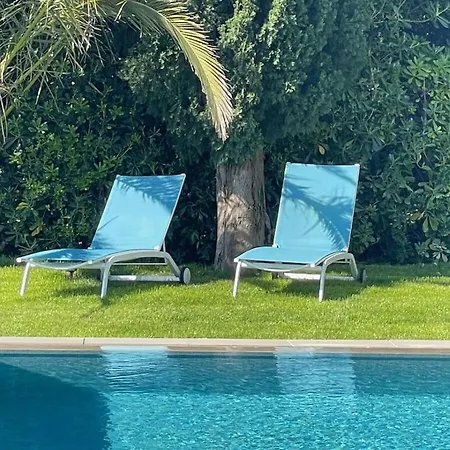& Comfortable Villa Saint-Raphaël